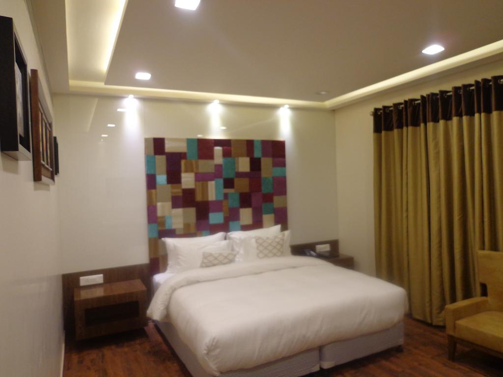Hotel Taj Princess - Boutique Hotel Delhi Kültér fotó