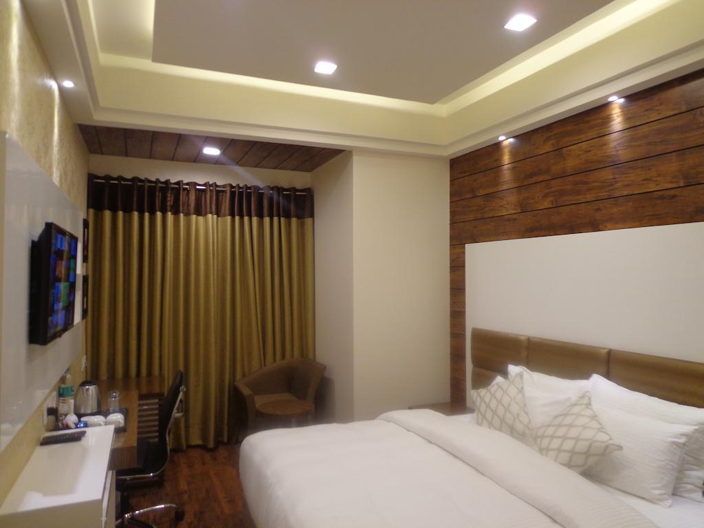 Hotel Taj Princess - Boutique Hotel Delhi Kültér fotó