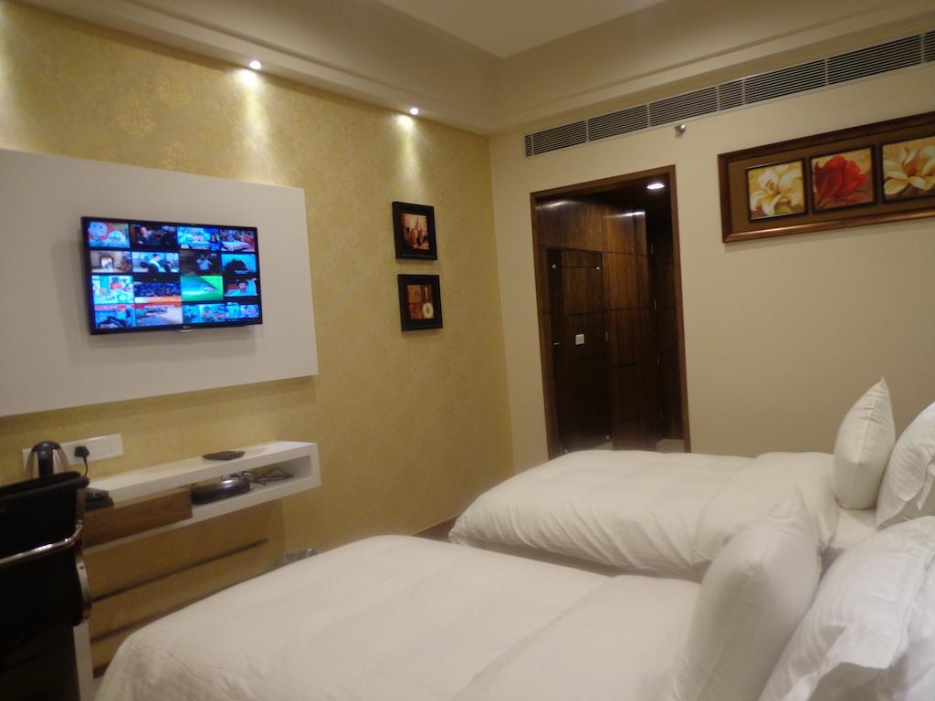 Hotel Taj Princess - Boutique Hotel Delhi Kültér fotó